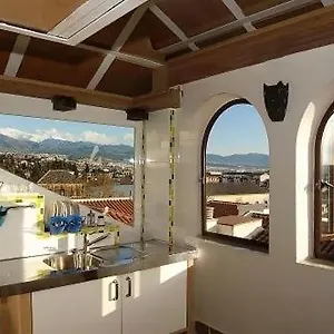 Golondrinas De La Alhambra Hiszpania